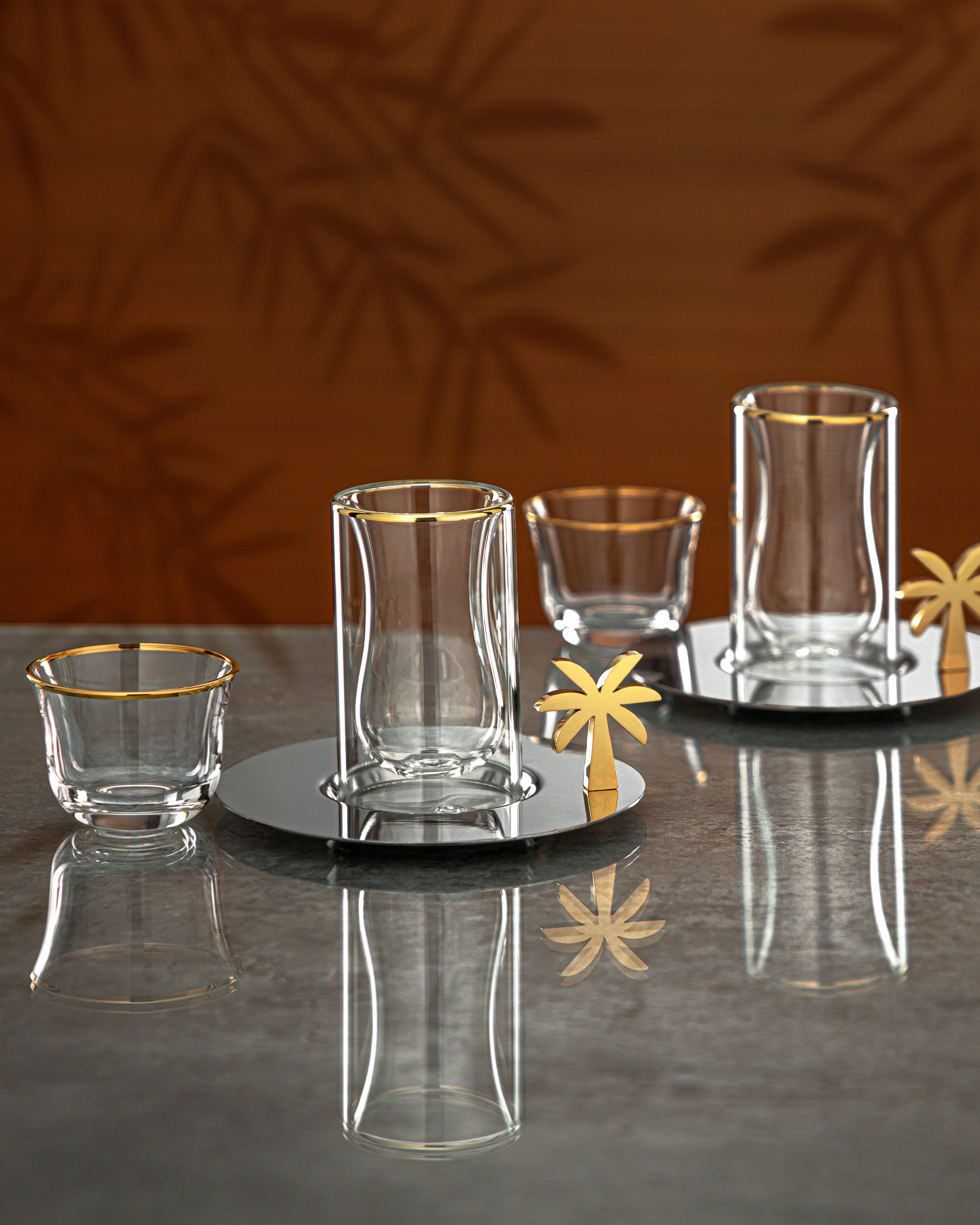 طقم شاي وقهوة المرجان ١٨ قطعة بحافة ذهبية