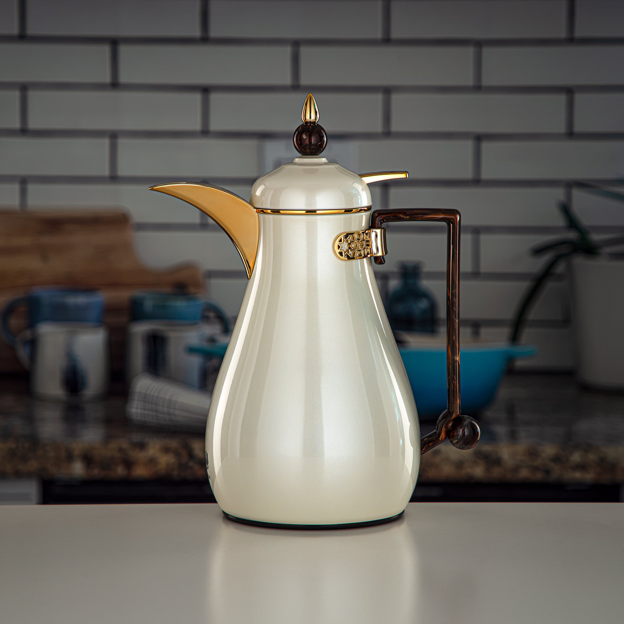 Almarjan 2 Pieces Vacuum Flask Set Pearl White & Gold - FG803-070/100 PBR/PW