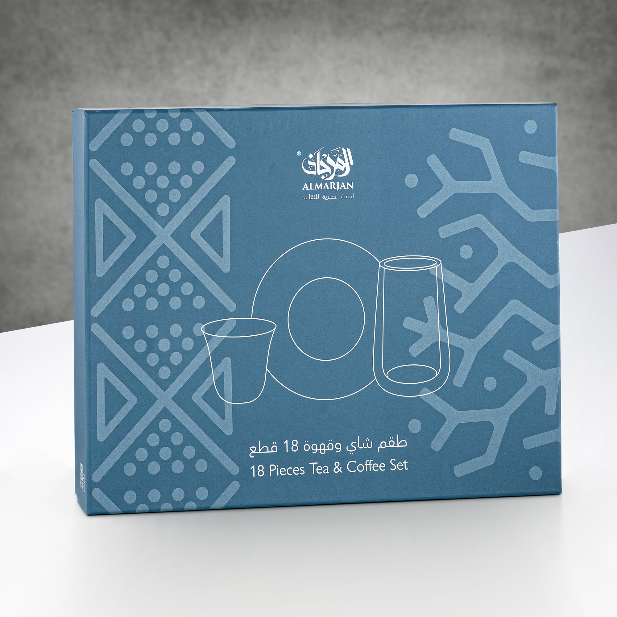 طقم أكواب الشاي والقهوة المرجان، ١٨ قطعة، شفاف بنقشة هندسية بيضاء وصحون تقديم سوداء اللون