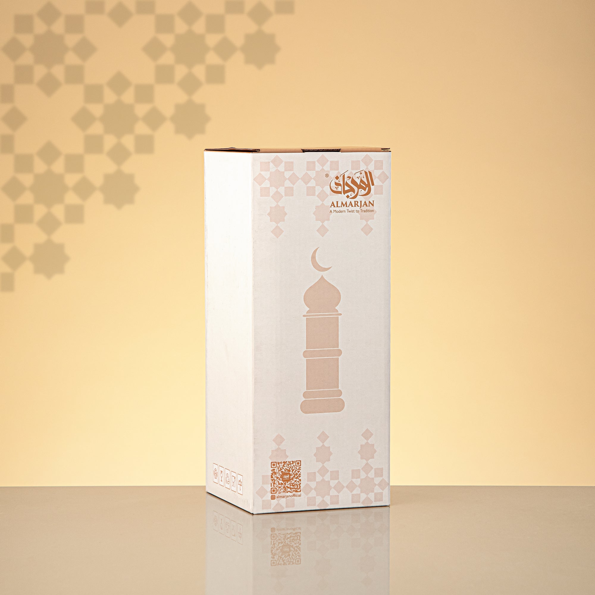 Almarjan Minaret Table Decoration 24cm x 7cm White with Clear Crescent Moon – Noor Al Layali