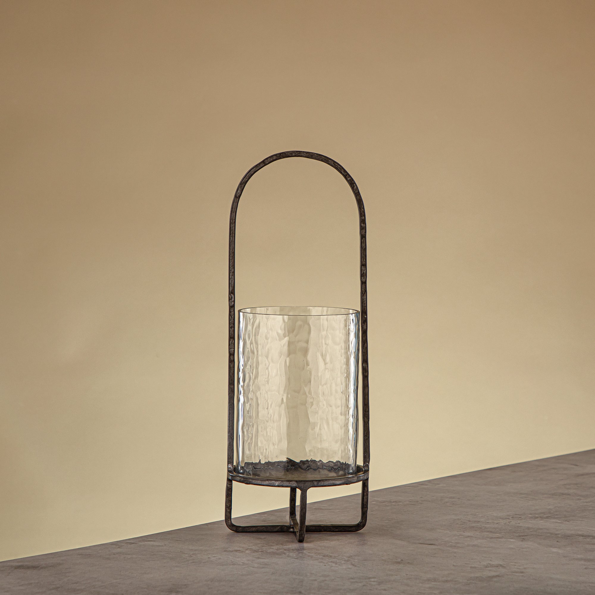 Almarjan Miles Hurricane Lantern Hammered Glass 13.5x13.5x36 CM Vintage Silver Stand (GMT2960002)