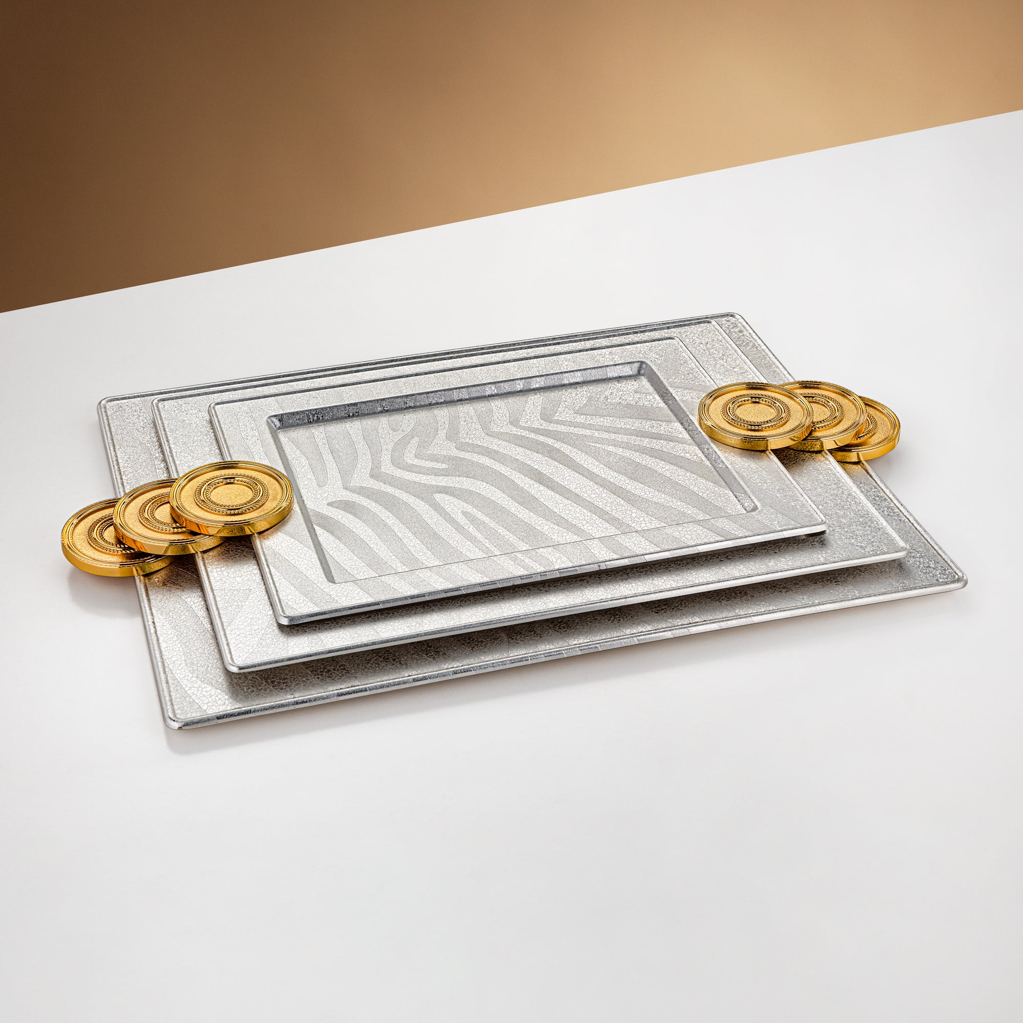 طقم صواني تقديم المرجان فضي وذهبي بتصميم متشقق (3 قطع)