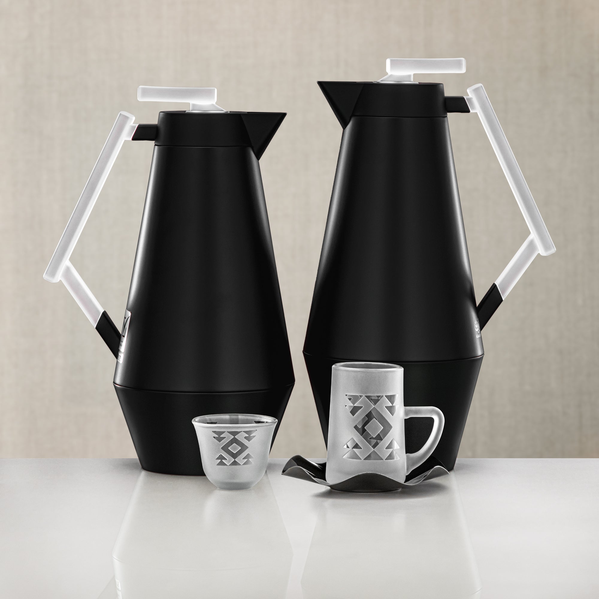 Almarjan Vacuum Flask & Tea Set 20 Pieces Matt Black with Frost Accents