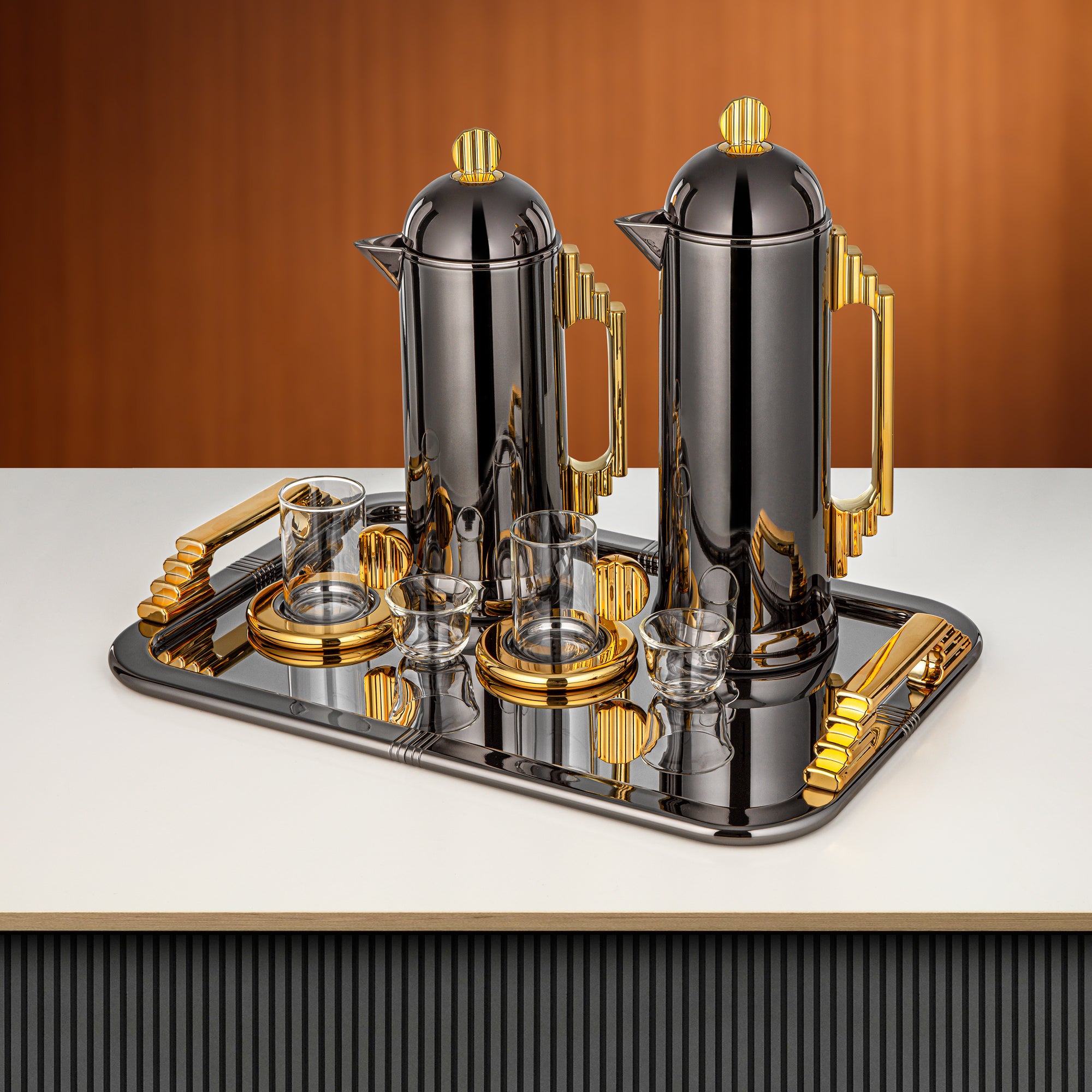 طقم شاي وقهوة المرجان 21 قطعة باللون الأسود المعدني والذهبي