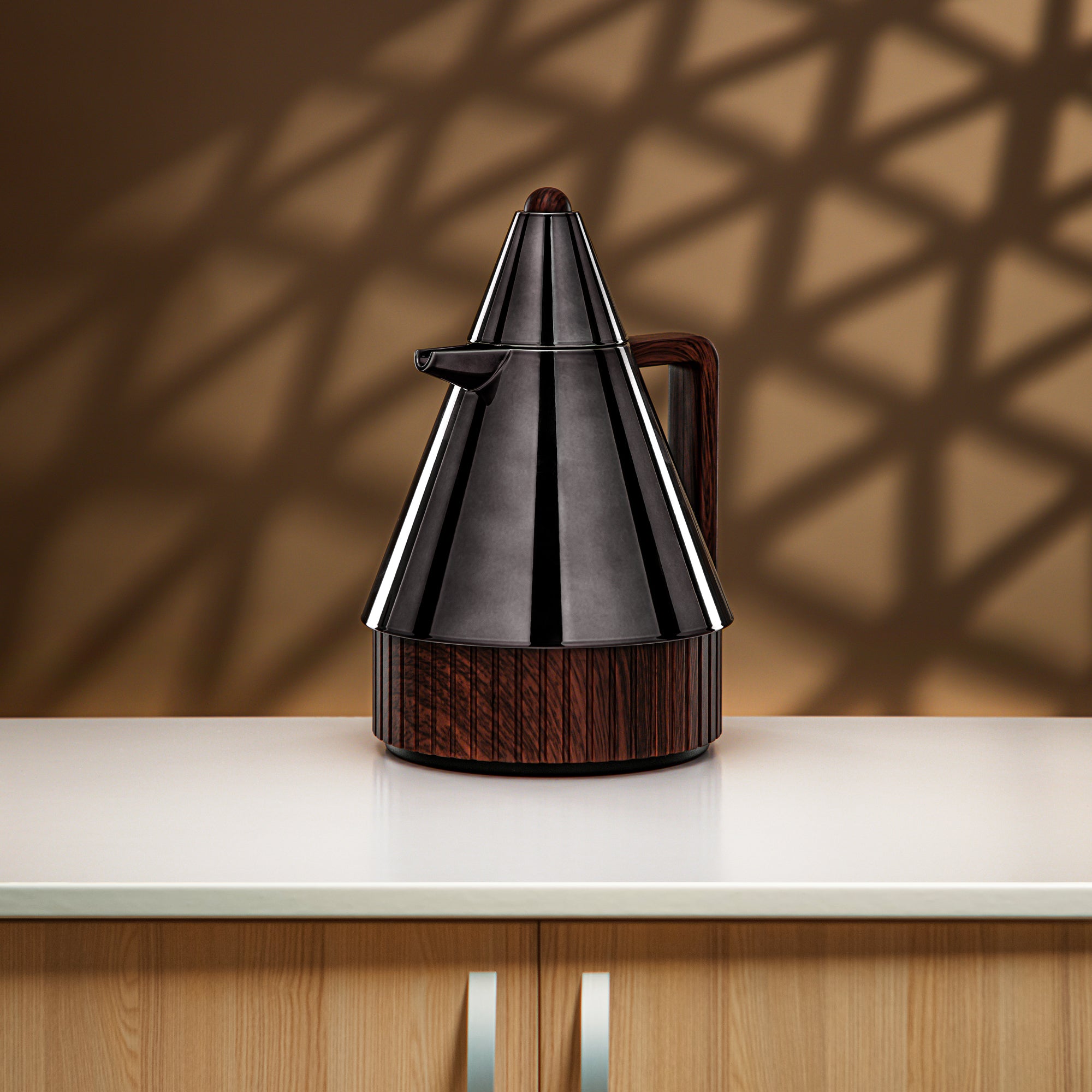 طقم ترامس المرجان 1 لتر + 1 لتر بلون أسود فحمي وخشب داكن