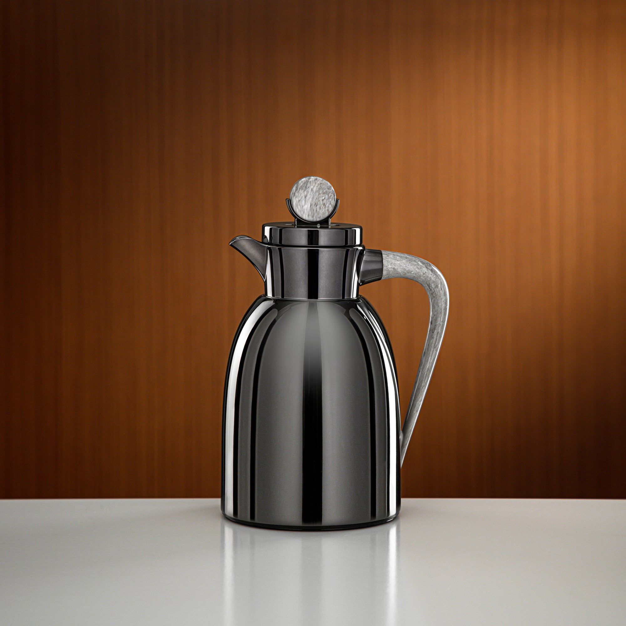 ترمس المرجان سعة 1 لتر باللون الأسود الفحمي والرخام